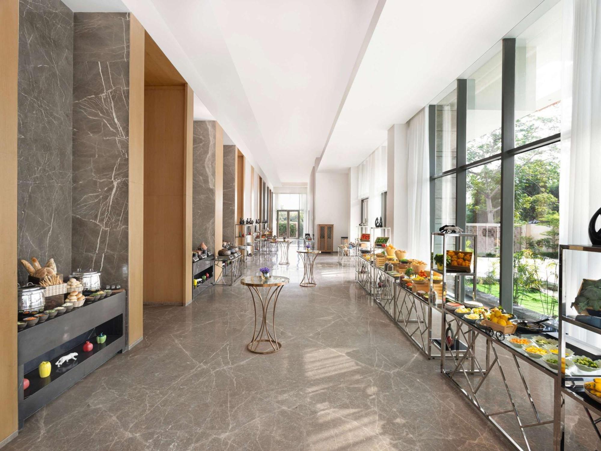 Novotel New Delhi City Centre Eksteriør billede